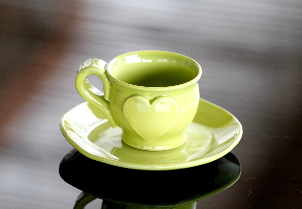 Keramická šálka na kávu espresso - lungo - ristretto so srdiečkom – 50 ml - zelená - ručná výroba